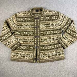SKYR Wool Sweater Small Green Fair Isle Boho Cottagecore S Nordic Metal Clasps